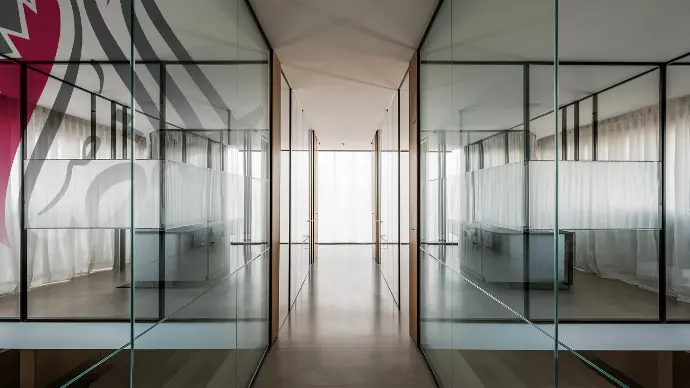 Frameless Architectural Space